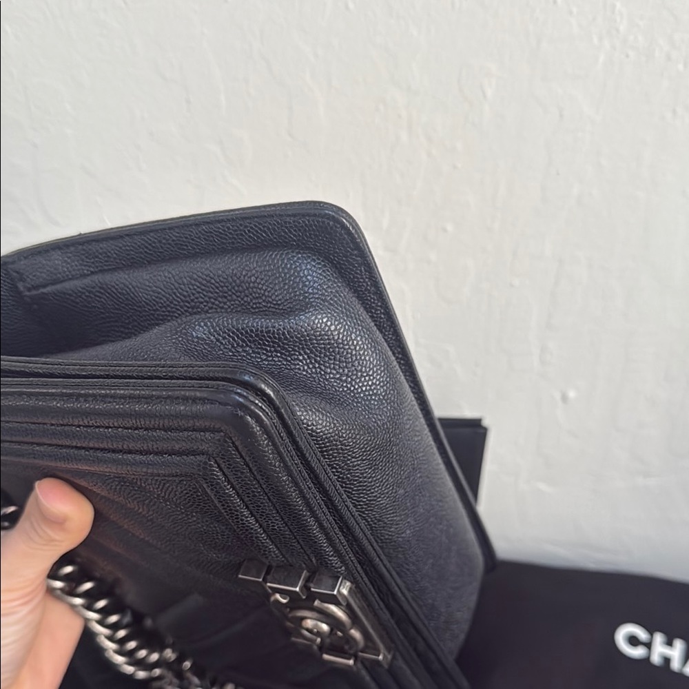 Small Chanel Boy Caviar  Black Quilted - Picture 6 of 15